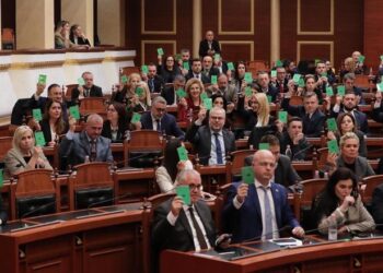 Çfarë pritet të ndodhë nesër në Kuvend? Zbardhen çështjet ‘kyçe’ që do të trajtohen në seancën plenare