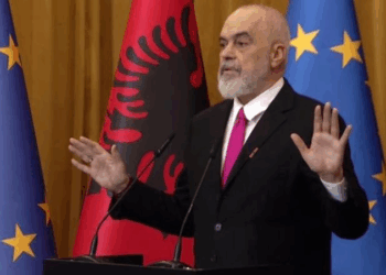 “Katër varre presin drejtësi”, Rama kritika SPAK-ut: Po për 21 Janarin pse nuk bëni kontrolle banesash?