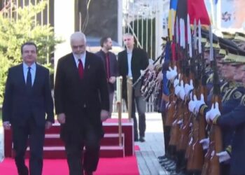 Rama në Kosovë, pritet me ceremoni zyrtare nga Albin Kurti