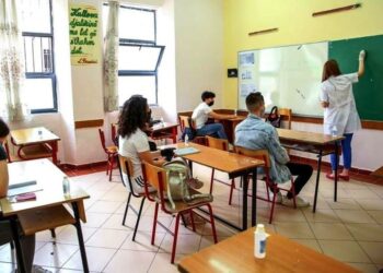 Propozohet rritje pagash 2.5% për 36 mijë mësues dhe edukatorë