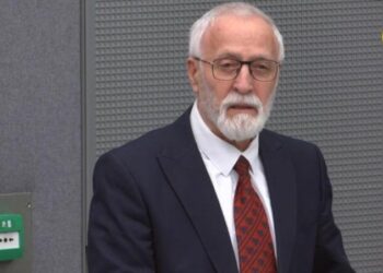 Dita e fundit e deklaratave përmbyllëse në Hagë, Krasniqi – prokurorëve: Folët me gjuhën e serbëve!