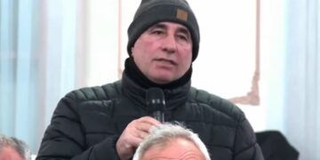 “Më bezdisin”, militanti kërkesë Berishës nga Foltorja e Sukthit: Më 20 shkurt nuk dua të shoh nga ata me kollare (VIDEO)