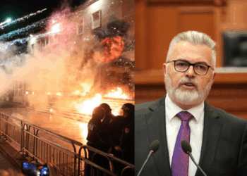 Tensione dhe zjarr para Kryeministrisë, reagon Toni Gogu: Qytetarët nuk duan zjarr e flakë, Shqipëria nuk ndalet