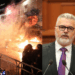 Tensione dhe zjarr para Kryeministrisë, reagon Toni Gogu: Qytetarët nuk duan zjarr e flakë, Shqipëria nuk ndalet