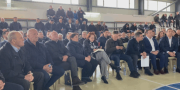 Deputetët e PS dhe PD bëhen bashkë: Hasi të mos preket nga reforma administrative