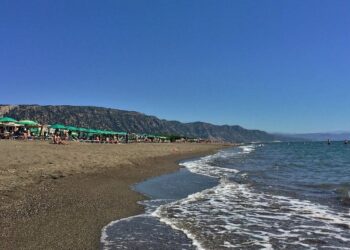 IMT nis verifikimet në Velipojë, thirrje bizneseve për çmontimin e strukturave deri më 5 mars