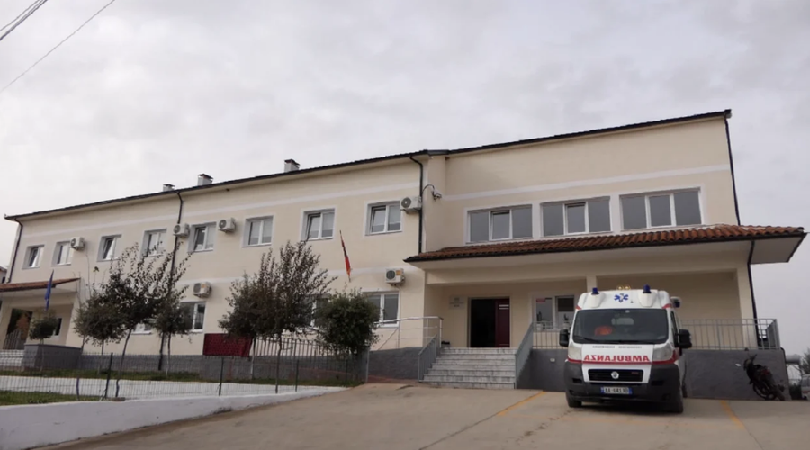 E kafshoi qeni i fqinjëve  humb jetën gruaja në Belsh