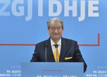 “Përfundoi duke u puthur me Dashin”, Berisha: Ramës i anuluan ftesën në Konferencën e Mynihut