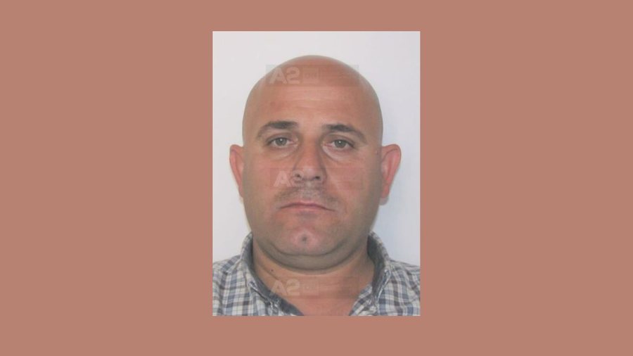 Zbulohet bazë armësh në një banesë  poseduesi dyshohej se furnizoi autorët e atentatit të Rinasit