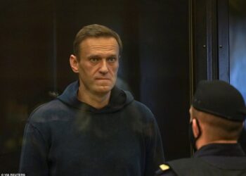 “U vra me helmin e bretkosës”, Rusia reagon për akuzat e Europës për Navalnin