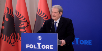 Berisha në Sukth: Rama meriton çdo përgjigje! Po ndryshon ligjin dhe thotë “do ju vjedhim akoma”