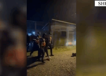 Tentoi të grabiste postën nën kërcënimin e thikës, gjendet i fshehur në tavan 24-vjeçari në Shkodër
