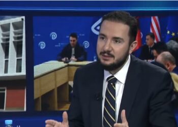 Salianji kritik ndaj Berishës: S’protestohet me fishekzjarre! Duhet të tregojnë mesazhin e vërtetë të protestës