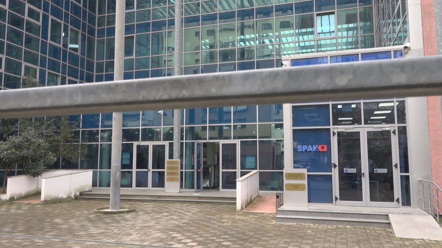  Pse i ke fshehur provat  apo ke frikë   Debate mes prokurorit e avokates së Altin Ndocit në gjyq