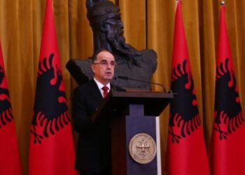 “Agjërimi pa ndershmëri mbetet thjesht një ritual”, Presidenti Begaj uron Muajin e Ramazanit në iftarin e parë