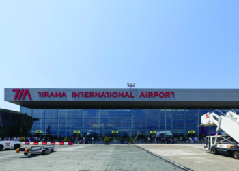 Tirana lë pas Beogradin, aeroporti “Nënë Tereza” me rekord pasagjerësh! 300 mijë udhëtarë drejt SHBA-ve çdo vit