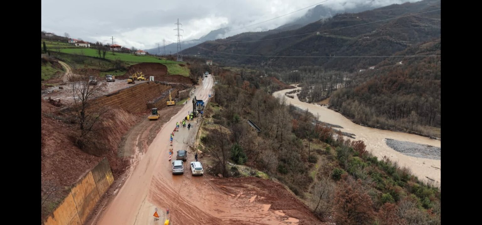 Juglindja e paralizuar  Prokuroria e Elbasanit nisi hetimet  ARRSH  Ura te  Arrat e Gurrës  do të demontohet 