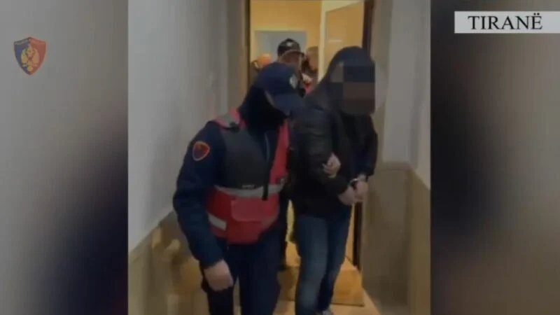 Shfrytëzonin për prostitucion një vajzë nga Azerbajxhani  në pranga dy persona