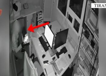 Autorë të disa grabitjeve në banesa dhe biznese, arrestohen 3 persona në Tiranë