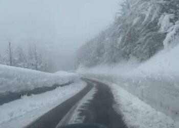 VIDEO/ Rikthehen reshjet e dëborës, zbardhet Malësia e Madhe, Boga dhe Thethi
