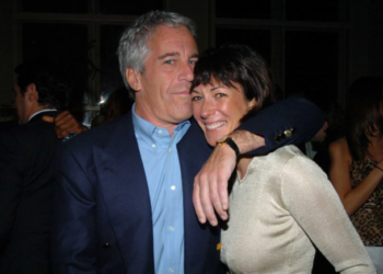 E dënuar si bashkëpunëtore e Epstein, Ghislaine Maxwell “kyç gojën” para Kongresit Amerikan