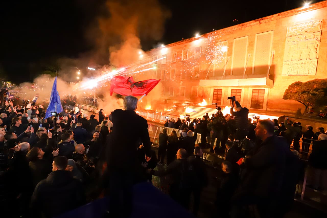 Protestat e opozitës  avokati Ibraj  PD me Sali Berishën non grata nuk frymëzon 