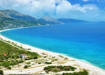 Kontratat për plazhet, rregullorja: “Strategjikët” kanë përparësi mbi pjesën tjetër