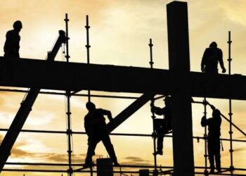 Rregulla të reja për qëndrimin e të huajve në Shqipëri, qeveria ashpërson kriteret e sigurisë, çfarë duhet të dini?