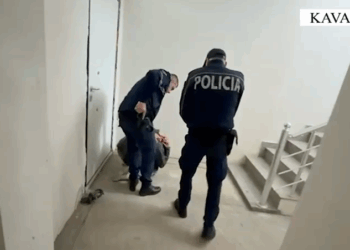 Kapet me bizhuteri në xhep, në pranga 25-vjeçari nga Saranda