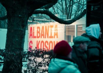 Shqipëria ‘pushton’ Berlinin dhe thyen tabutë e kinematografisë! Dua Lipa dhe Fatlume Bunjaku “vjedhin” vëmendjen e botës