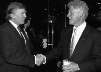 “Nuk më pëlqen ta shoh në atë pozicion, por…”, Trump reagon pas dëshmisë së Bill Clinton për çështjen Epstein