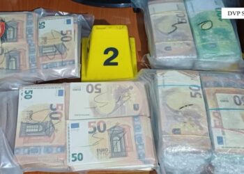 Arrestohet 19-vjeçari në Shkodër, i gjenden mbi 164 mijë euro të falsifikuara në shtëpi
