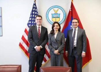 Uashington / Spiropali takim me dy drejtuesit e lartë të Departamentit Amerikan të Tregtisë: Forcim i bashkëpunimit ekonomik për rritjen e investimeve amerikane