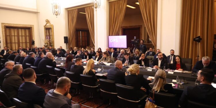 Foto ilustruese nga takimi i djeshem