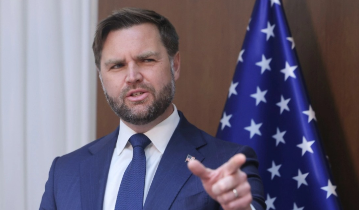 Vance  Irani nuk mund të pajiset me armë bërthamore  Trump ende preferon një zgjidhje diplomatike