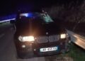 “Nuk manovrova dot!”/ Shoferi i “BMW” përplas një kalë në Lushnje, përfundon në spital gruaja e tij