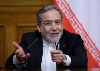 Ministri i Jashtëm iranian kërcënon: Nëse SHBA-të na godasin, ne do të sulmojmë bazat amerikane në rajon