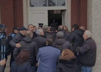 Projekti “TID Durrës”, banorët pas takimit me Ramën: Të pezullohen shembjet e banesave!