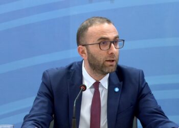 Mbledhja e Grupit të PS, Bardhi: Kur pushteti zvarritet për të mbrojtur veten, qytetarët nuk kanë arsye të presin