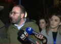 Bardhi në Komisariatin nr.1: Një protestues i dhunuar gjatë shoqërimit u soll këtu në kundërshtim me ligjin! U mor nga ambulanca për te Trauma