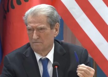 PD mbledh grupin parlamentar, Berisha: S’e keni idenë sesa të zemëruar janë qytetarët me qeverinë