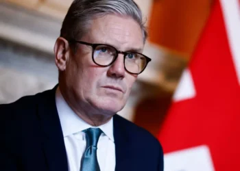 “Skandali Epstein trondit Britaninë, jo SHBA-në”, analiza e CNN: Starmer në rrezik, Trump i paprekur