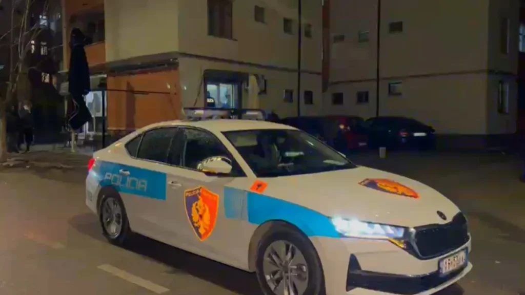 Sherr në një lokal në Korçë, i mituri plagos me thikë 34-vjeçarin