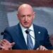 “Fitore” për fjalën e lire, gjykatësi Federal bllokon Pentagonin të ndëshkojë Senatorin Mark Kelly