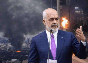 Protesta e PD, Rama: Shqipëria me botën e lirë kundër mullahëve, opozita shqiptare me plehrat kundër qytetarëve