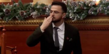 “Puthja simbolike për deputetët dhe diferencat me Lapajn”, Endri Shabani tregon momentet e zgjedhjes Avokat i Popullit