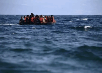 Tragjike/ Përmbyset një gomone me emigrantë, humbin jetën 53 persona