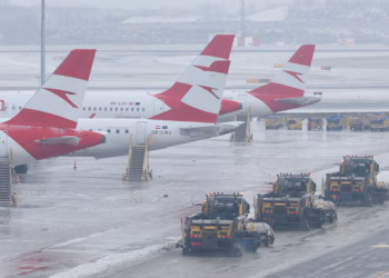Paralizohet aeroporti i Vjenës, anulohen mbi 150 fluturime