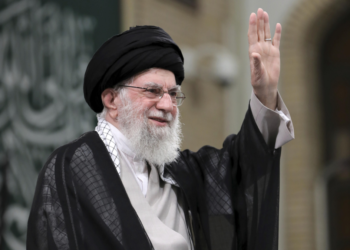 Kush është (dhe ku është) Khamenei, Ajatollahu që nuk është larguar nga Irani që nga viti 1989