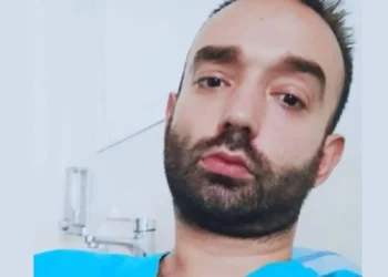 Ndahet nga jeta infermieri i QSUT, kolegët të pikëlluar: Dha një kontribut të pashoq gjatë pandemisë